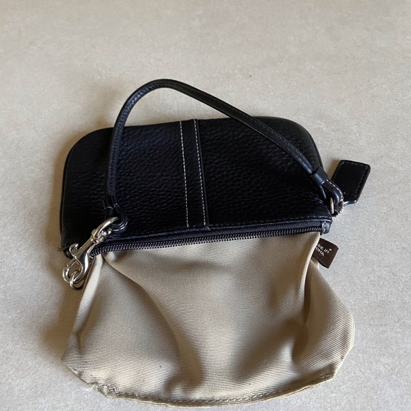 Coach wristlet. - Picture 3 of 10